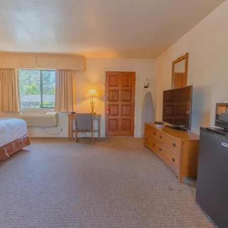 Mariposa Lodge